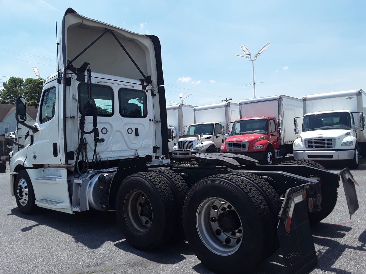 2020 Freightliner/Mercedes NEW CASCADIA PX12664 270158