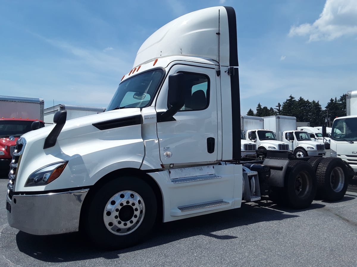 2020 Freightliner/Mercedes NEW CASCADIA PX12664 270158