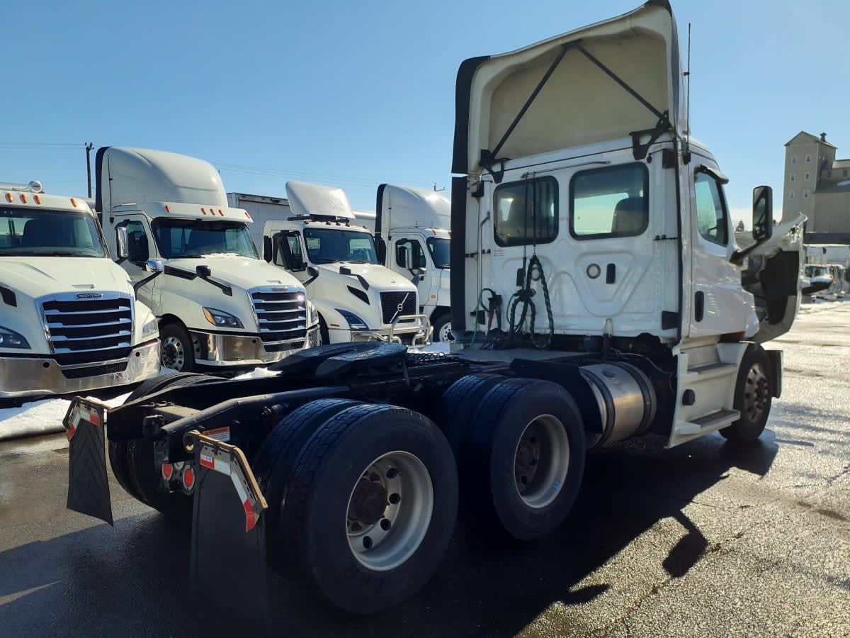 2019 Freightliner/Mercedes NEW CASCADIA 116 270164