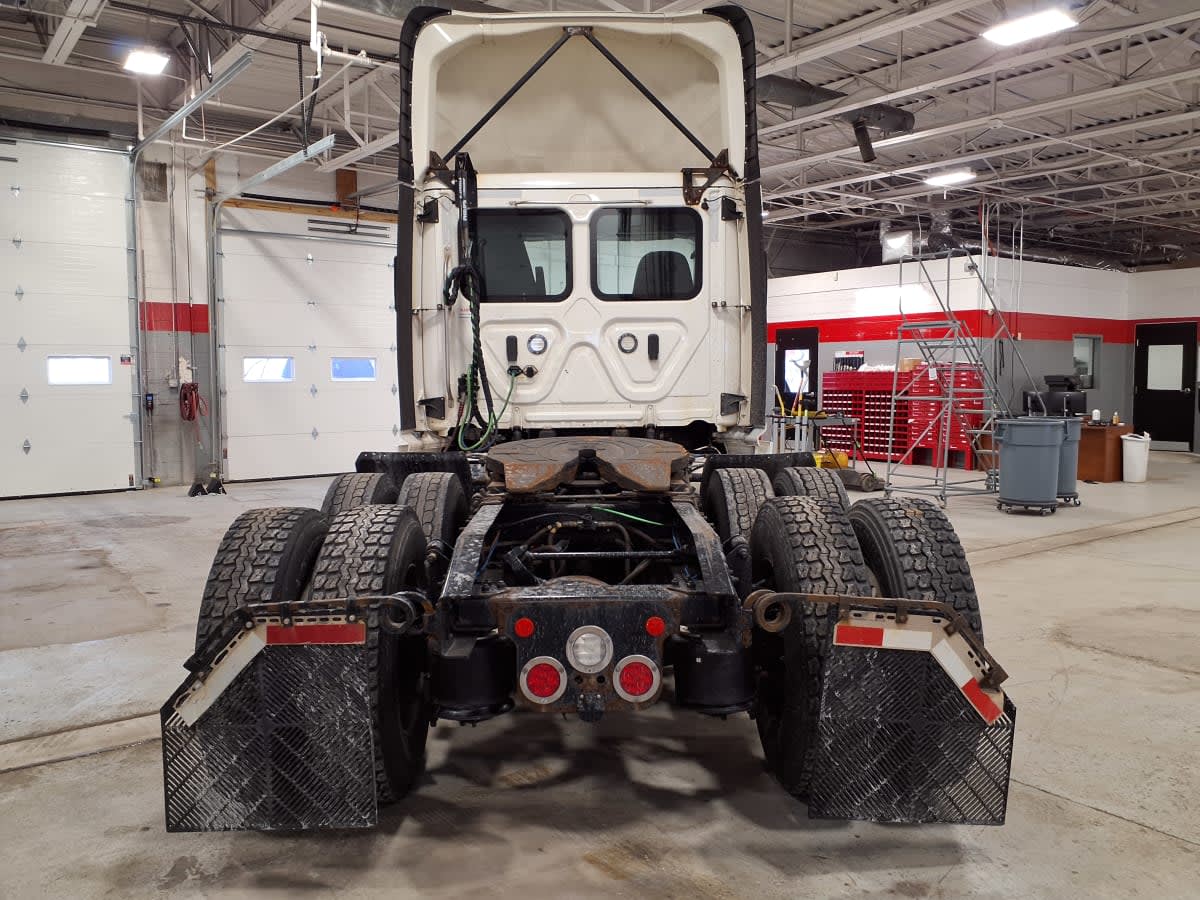 2020 Freightliner/Mercedes NEW CASCADIA 116 270206