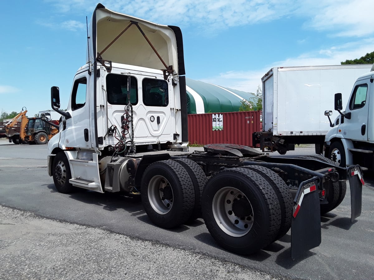 2020 Freightliner/Mercedes NEW CASCADIA 116 270208