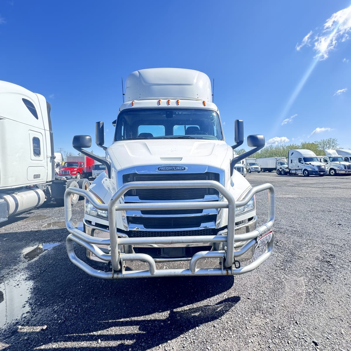 2020 Freightliner/Mercedes NEW CASCADIA 116 270215