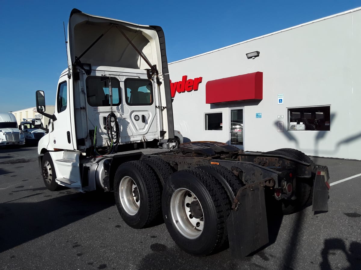 2020 Freightliner/Mercedes NEW CASCADIA PX12664 270216