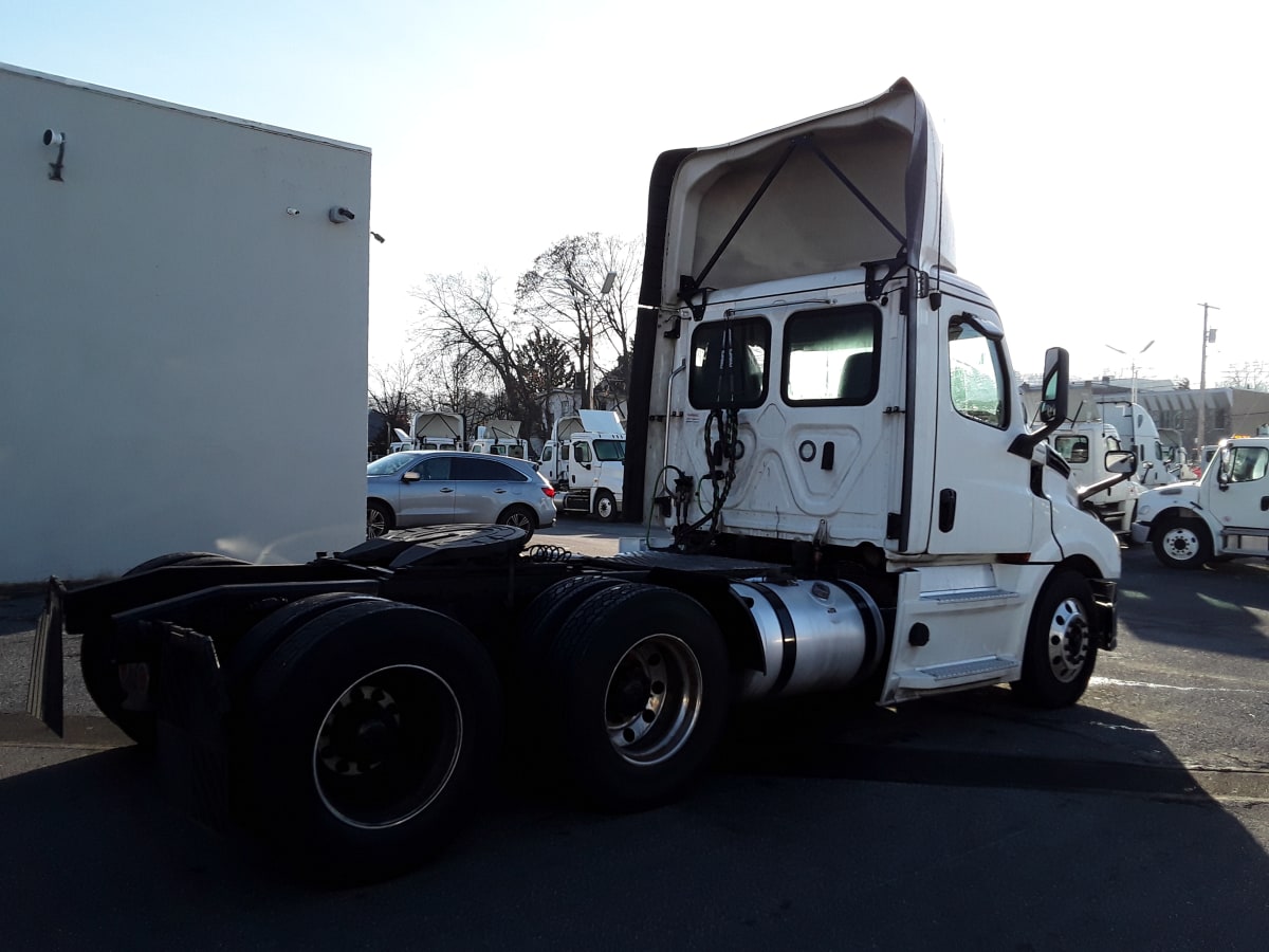 2020 Freightliner/Mercedes NEW CASCADIA PX12664 270221