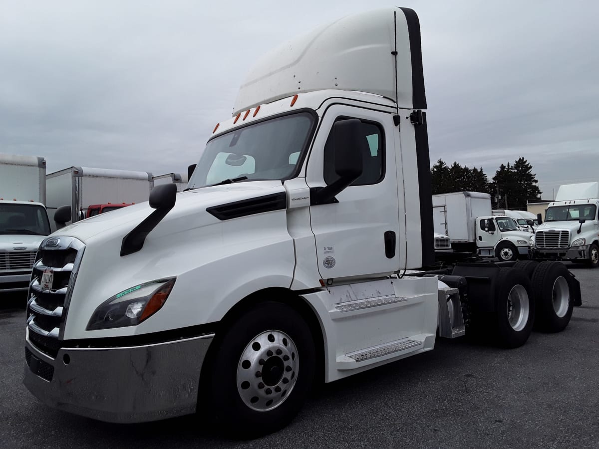 2020 Freightliner/Mercedes NEW CASCADIA PX12664 270230