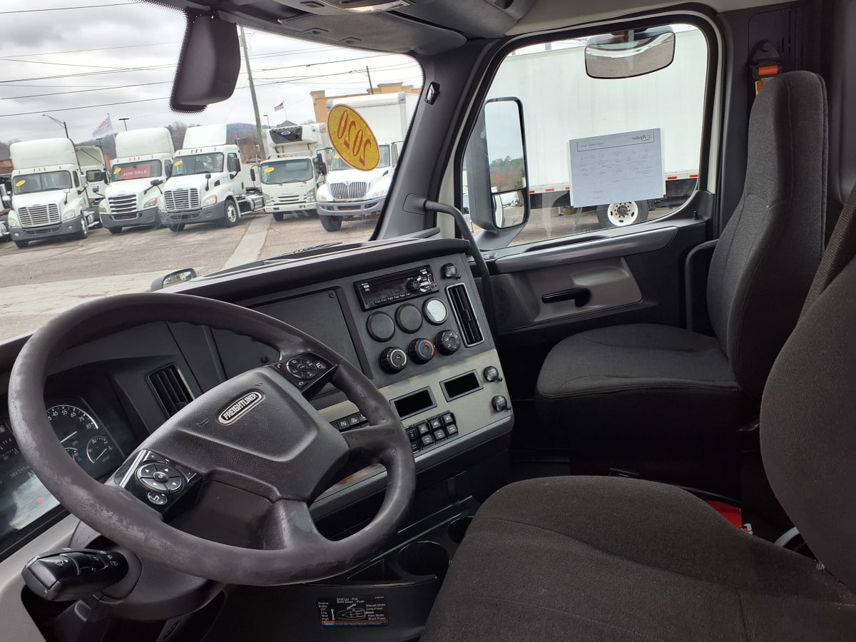 2020 Freightliner/Mercedes NEW CASCADIA 116 270242