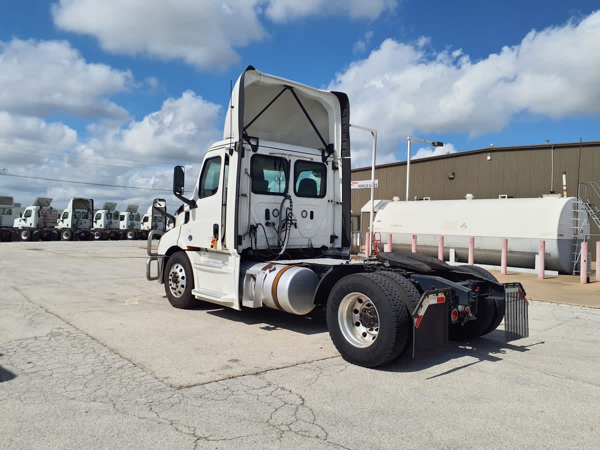 2020 Freightliner - image 11