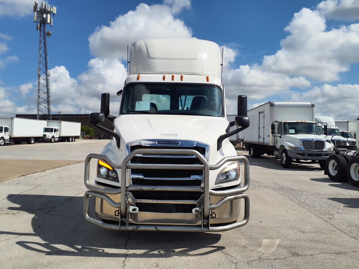 2020 Freightliner - image 3