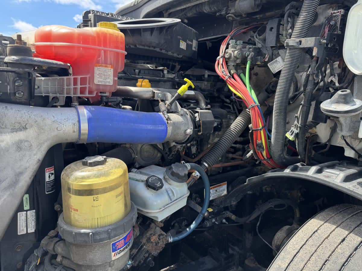 2020 Freightliner - image 6