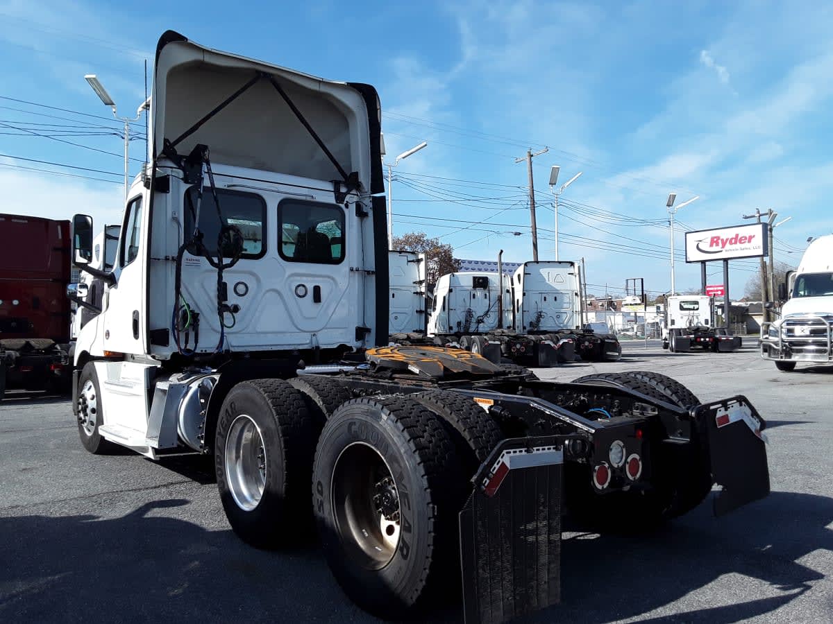 2020 Freightliner/Mercedes NEW CASCADIA PX12664 270297