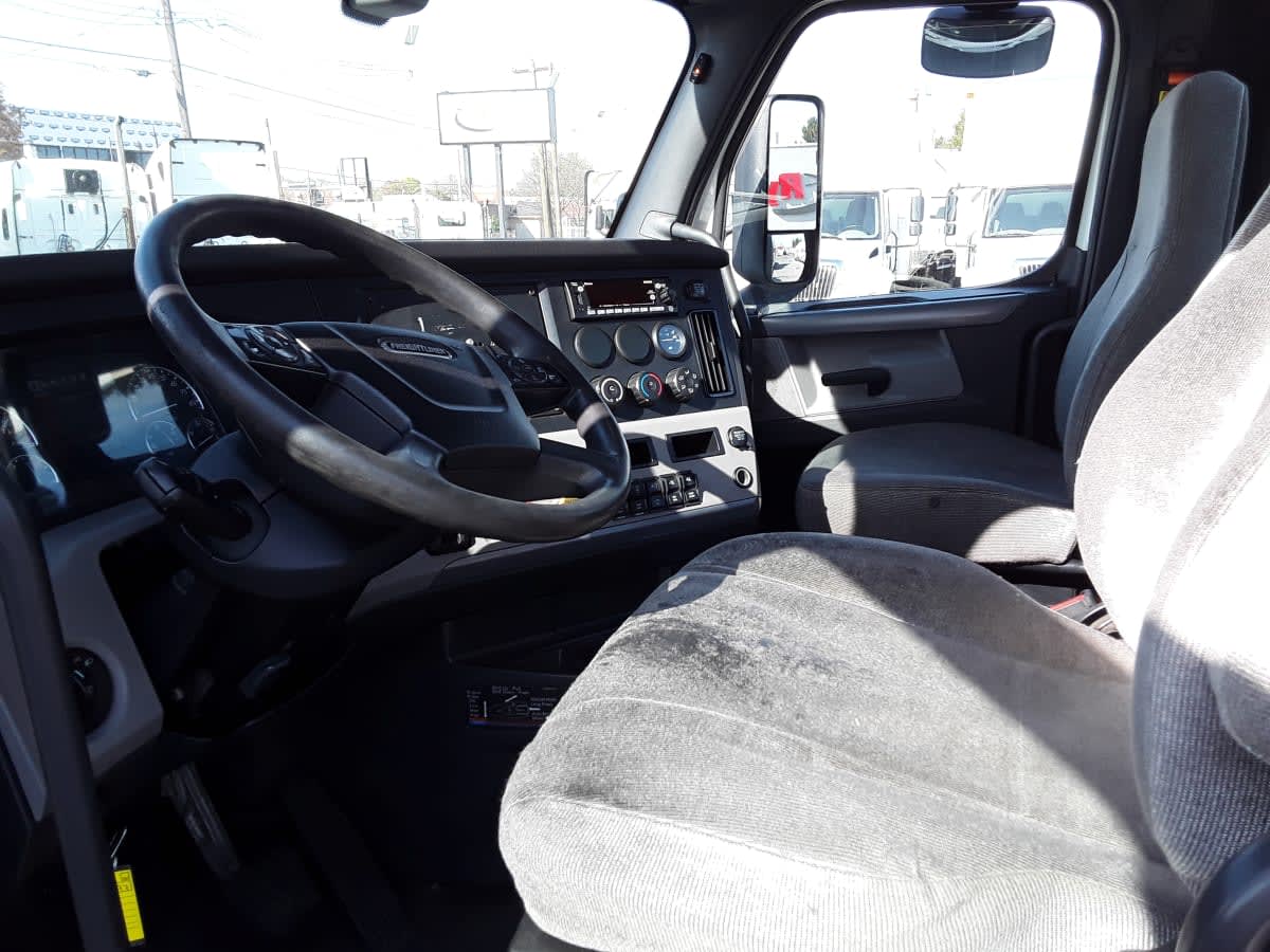 2020 Freightliner/Mercedes NEW CASCADIA PX12664 270297