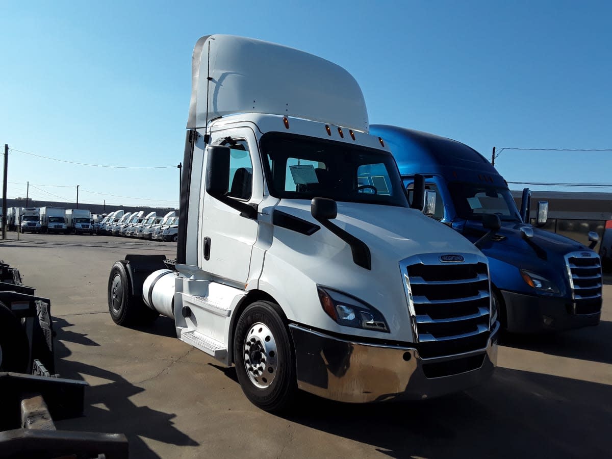 2020 Freightliner/Mercedes NEW CASCADIA 116 270303