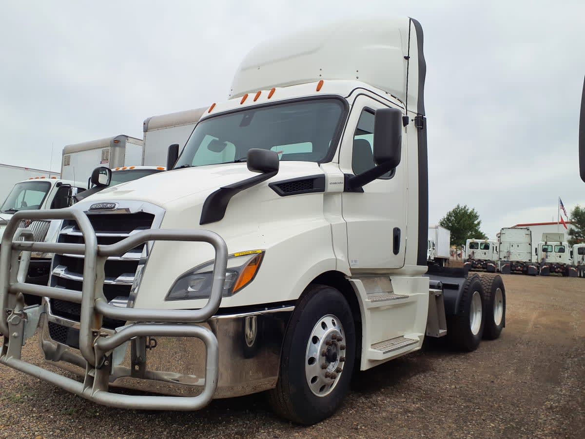 2020 Freightliner/Mercedes NEW CASCADIA 116 270305