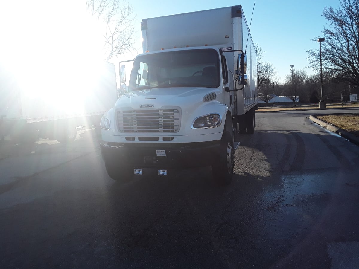 2020 Freightliner/Mercedes M2 106 270325