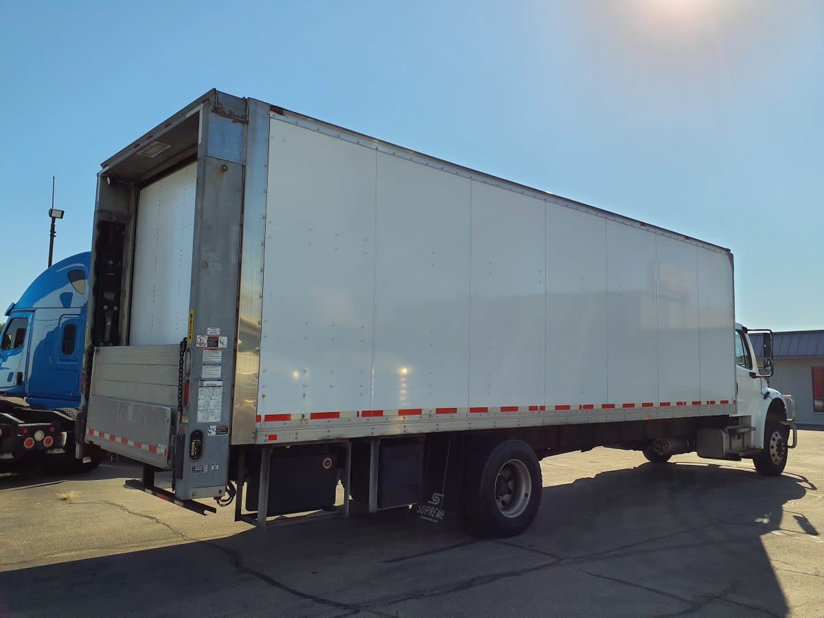 2020 Freightliner M2 106 in Oak Creek, WI — photo 4