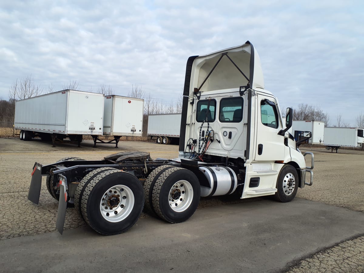 2020 Freightliner/Mercedes NEW CASCADIA 116 270409