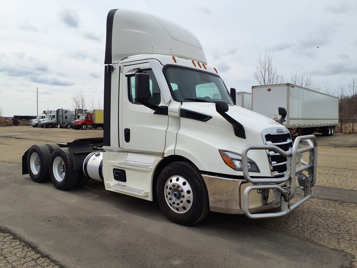 2020 Freightliner/Mercedes NEW CASCADIA 116 270410