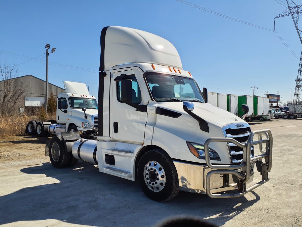 2020 Freightliner/Mercedes NEW CASCADIA 116 270411