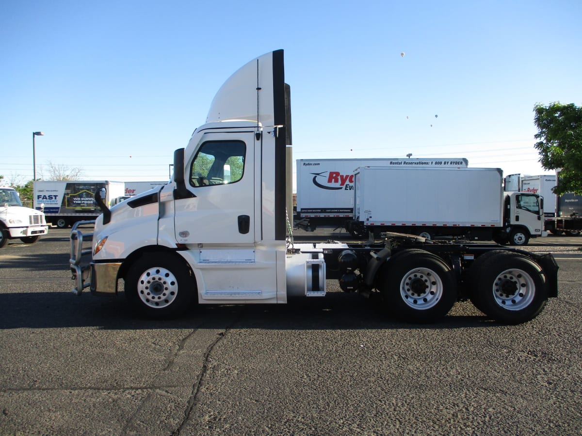 2020 Freightliner/Mercedes CASCADIA PX11664ST 270415