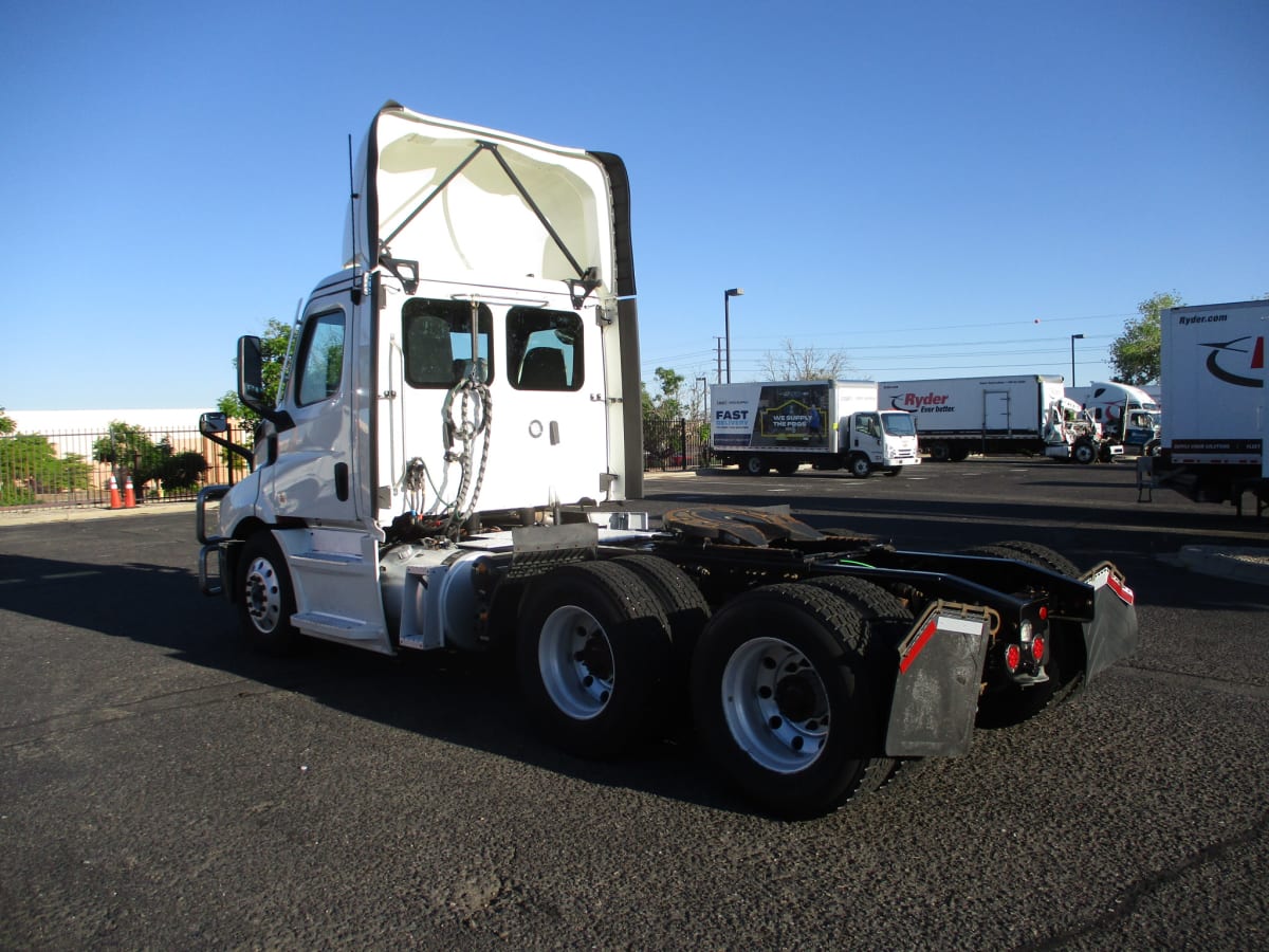 2020 Freightliner/Mercedes CASCADIA PX11664ST 270415