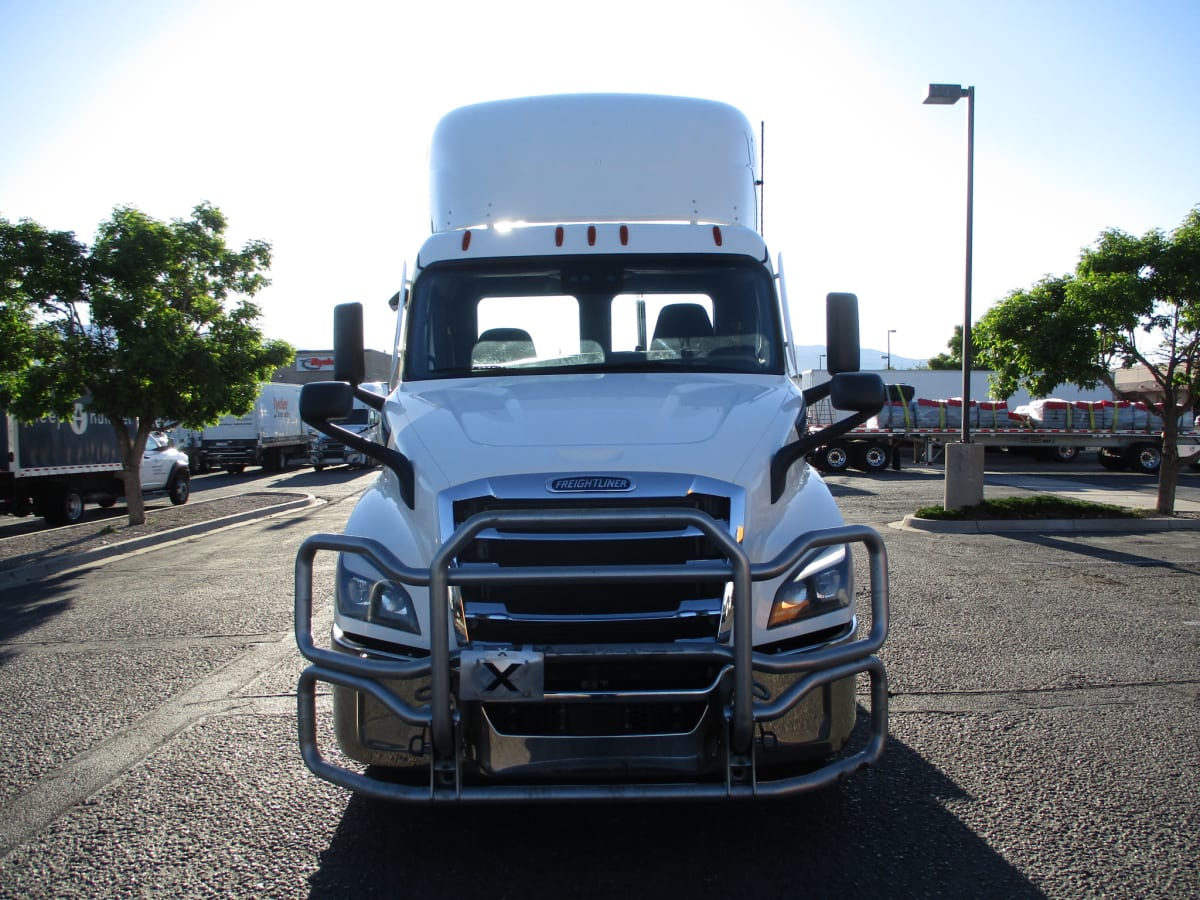 2020 Freightliner/Mercedes CASCADIA PX11664ST 270415