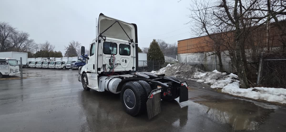 2020 Freightliner/Mercedes CASCADIA PX11642ST 270416