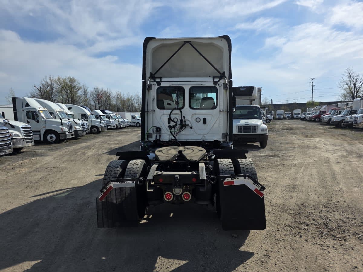 2021 Freightliner/Mercedes CASCADIA PX11642ST 270430