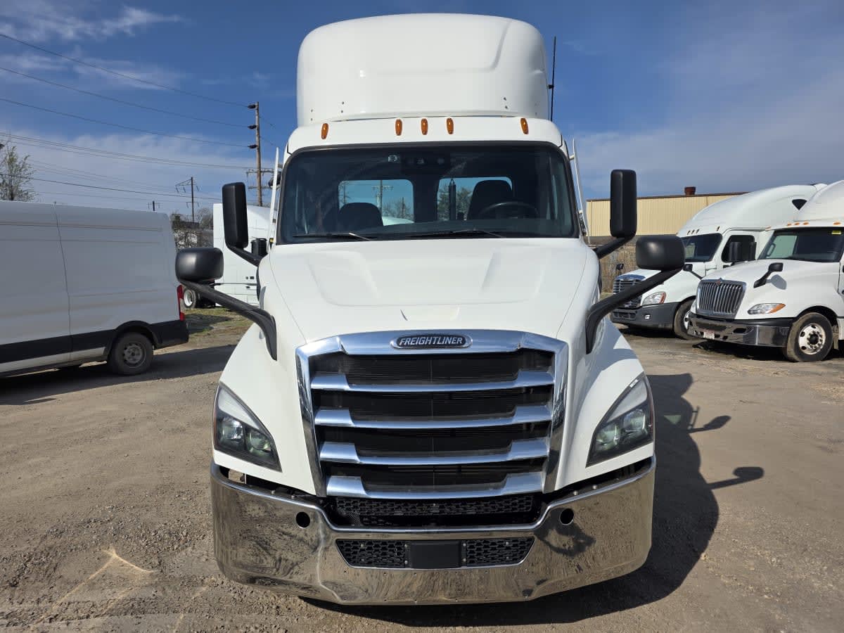 2021 Freightliner/Mercedes CASCADIA PX11642ST 270430