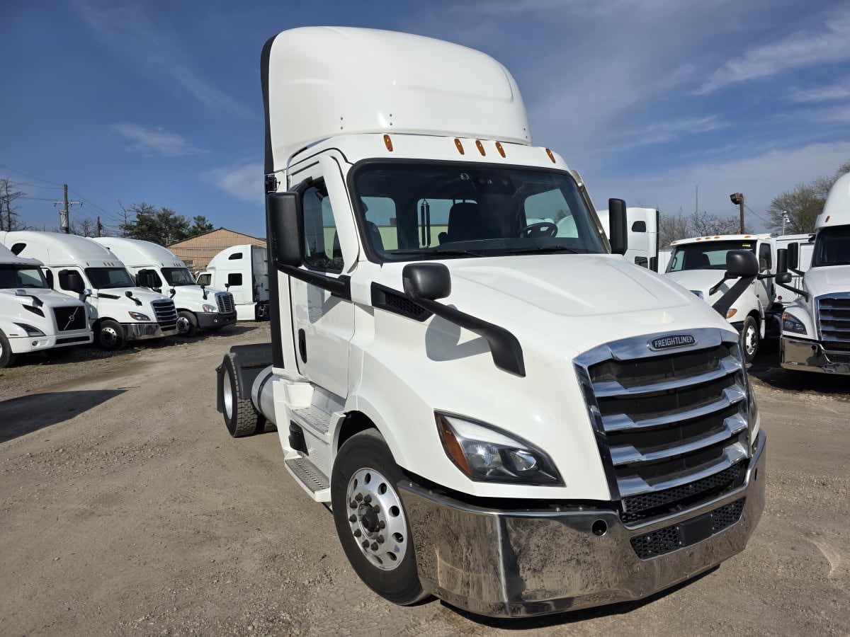 2021 Freightliner/Mercedes CASCADIA PX11642ST 270430