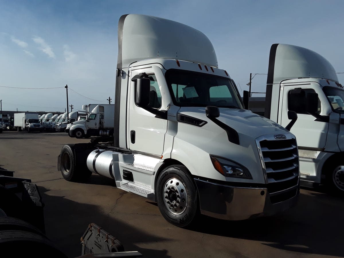 2021 Freightliner/Mercedes CASCADIA PX11642ST 270447