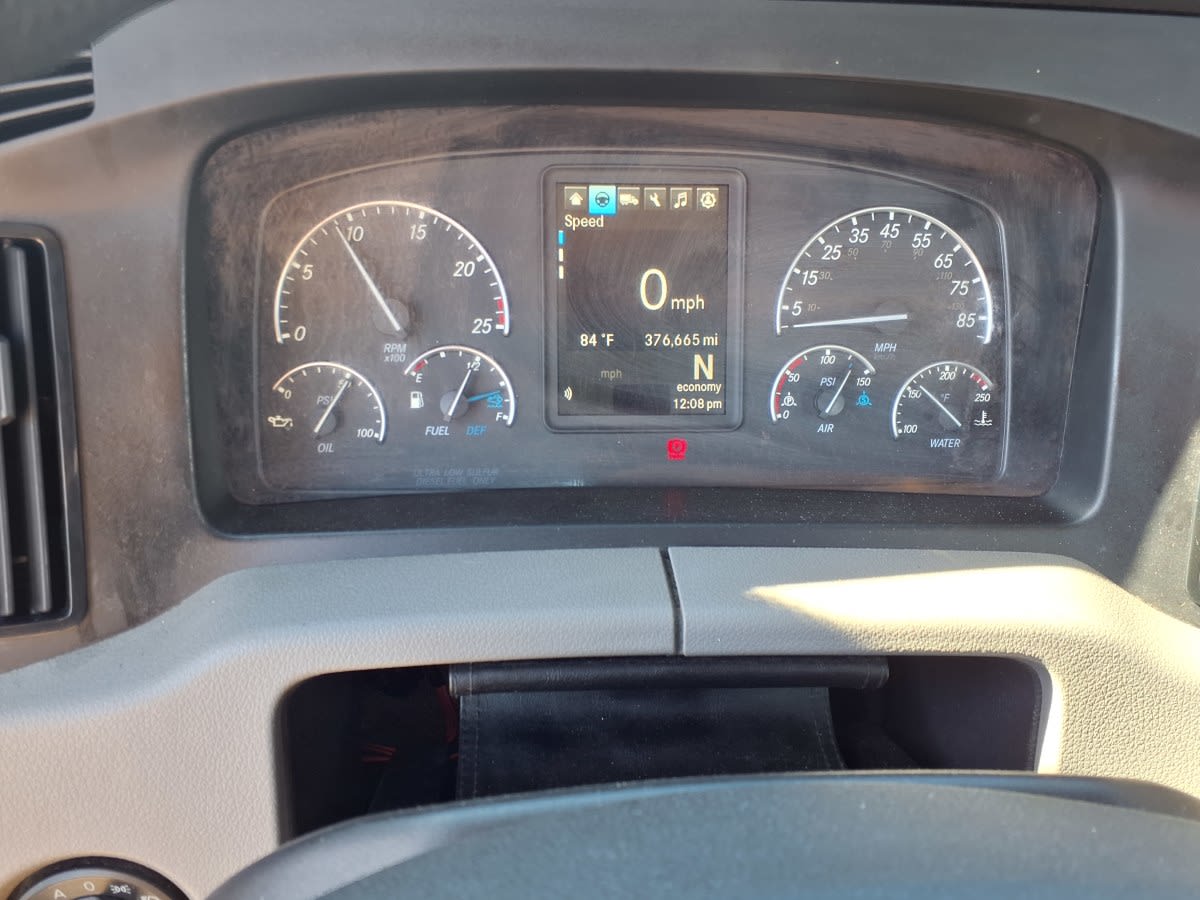 2022 Freightliner - image 10