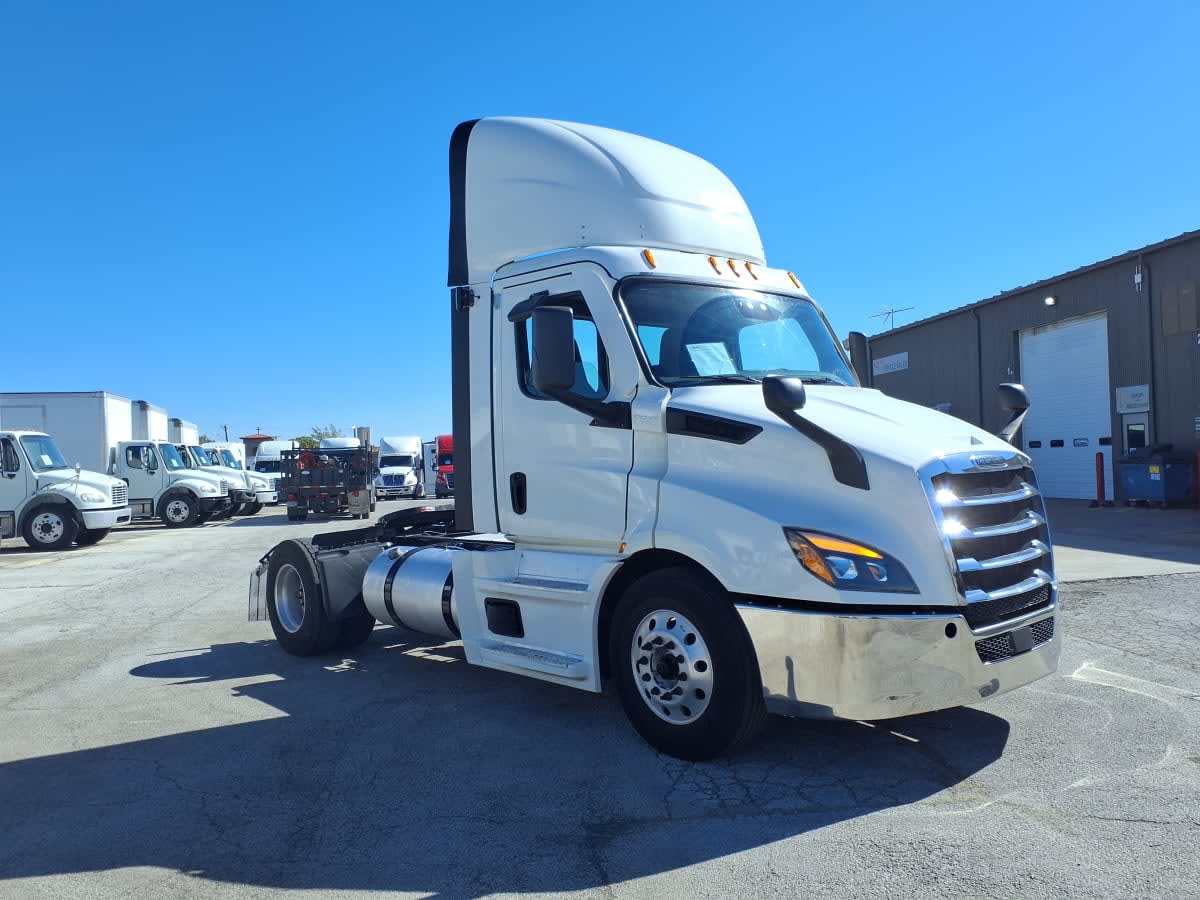 2022 Freightliner - image 3