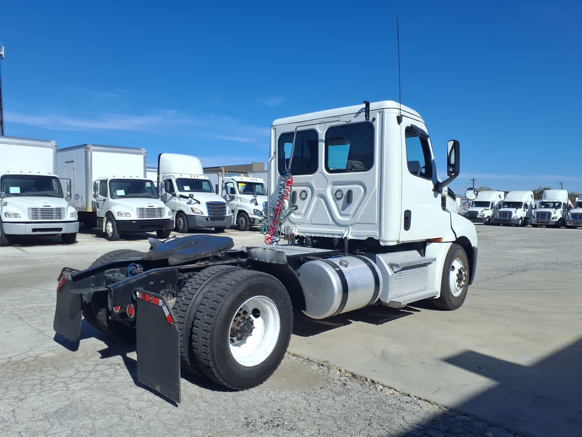 2020 Freightliner - image 4