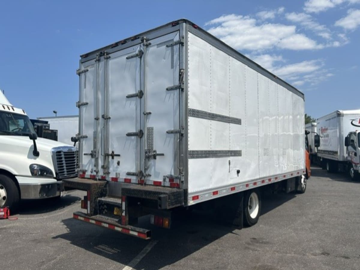 2020 Isuzu NQR in Farmingdale, NY — photo 4