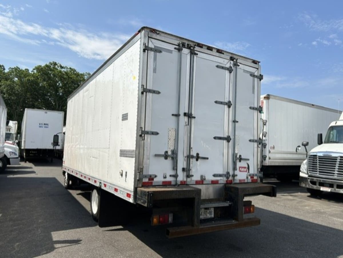 2020 Isuzu NQR in Farmingdale, NY — photo 6