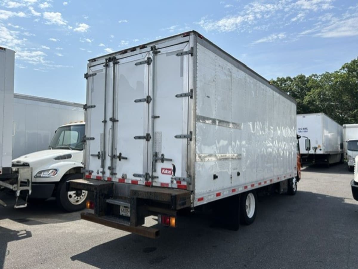 2020 Isuzu NQR in Farmingdale, NY — photo 4