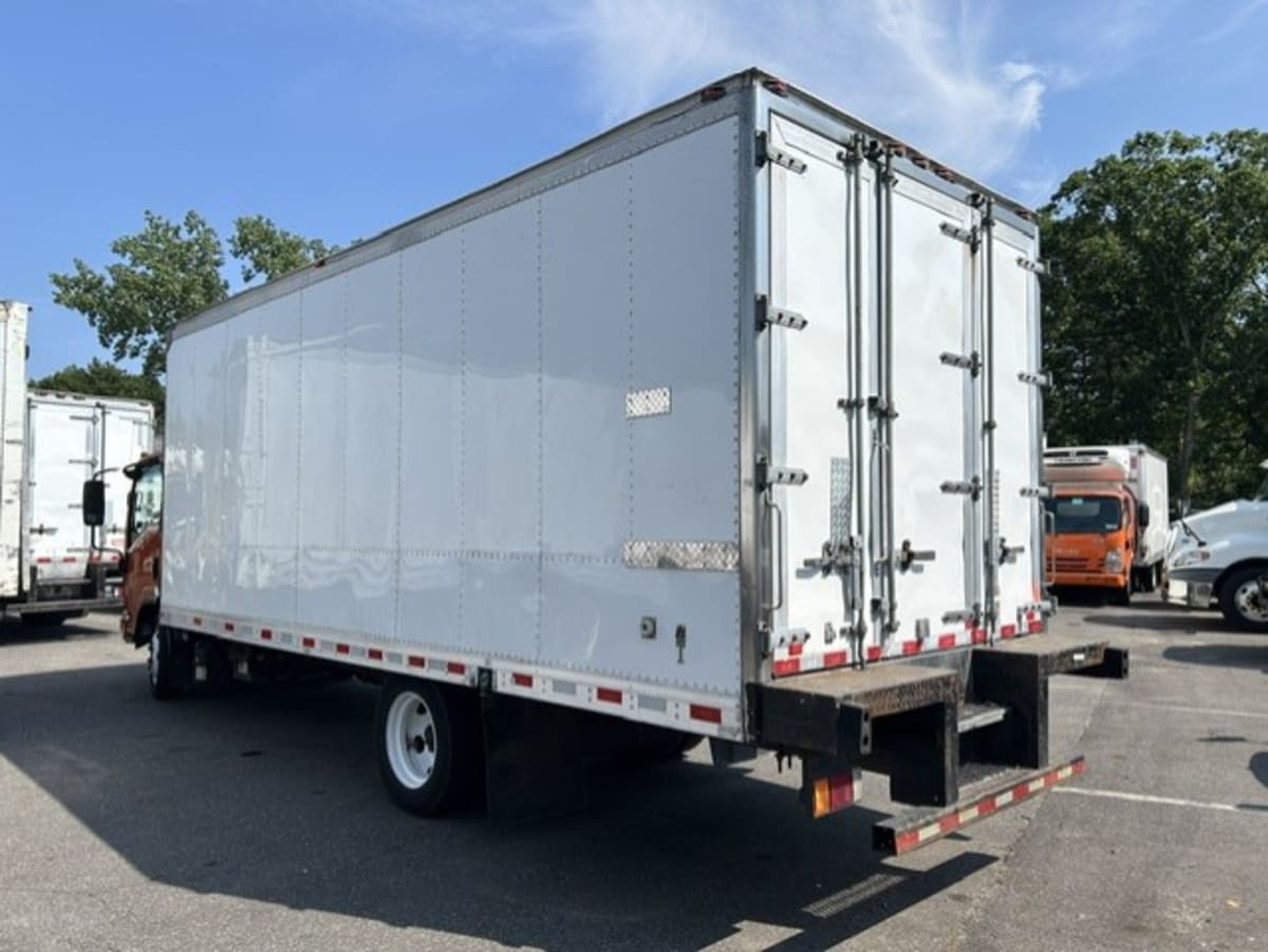 2020 Isuzu NQR in Farmingdale, NY — photo 6