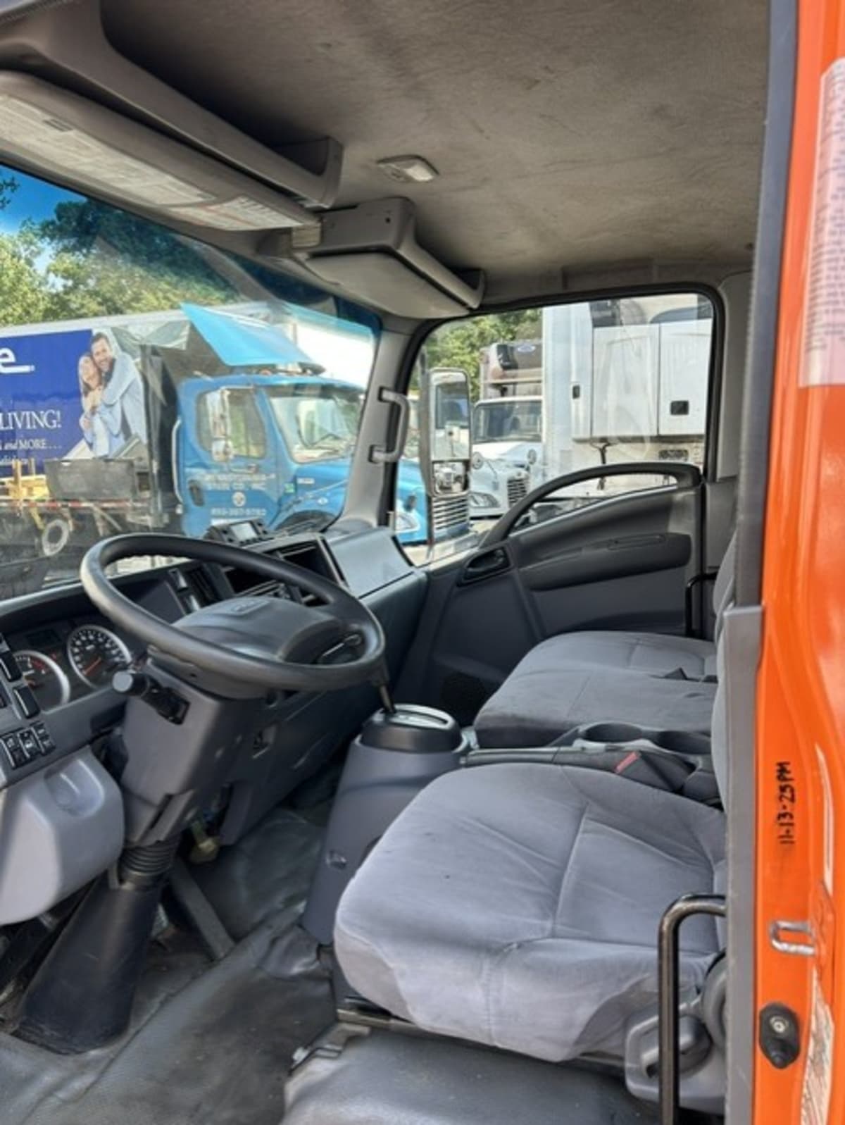 2020 Isuzu NQR in Farmingdale, NY — photo 8