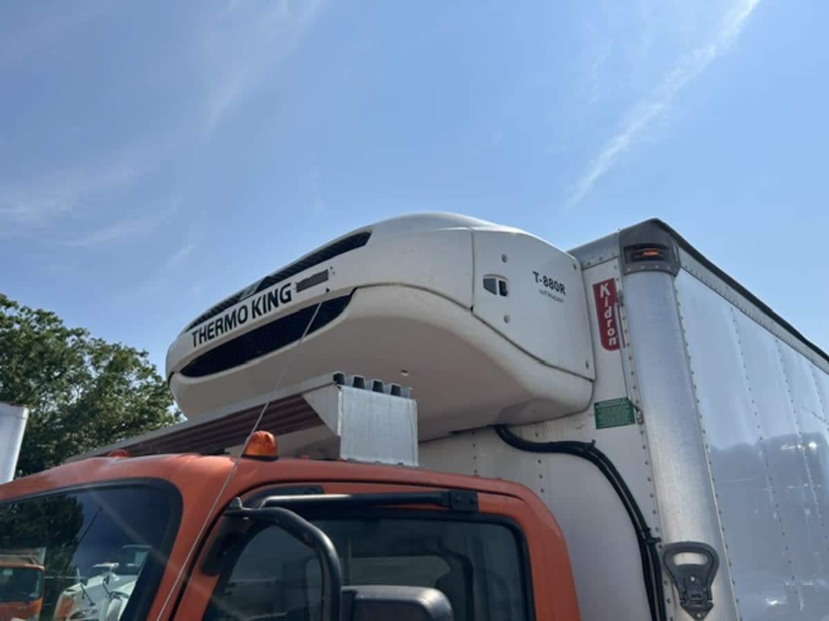 2020 Isuzu NQR in Farmingdale, NY — photo 7