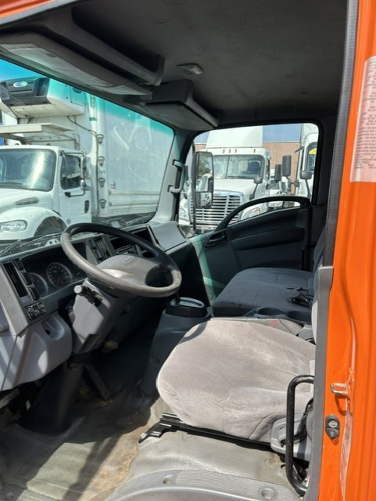 2020 Isuzu NQR in Farmingdale, NY — photo 8