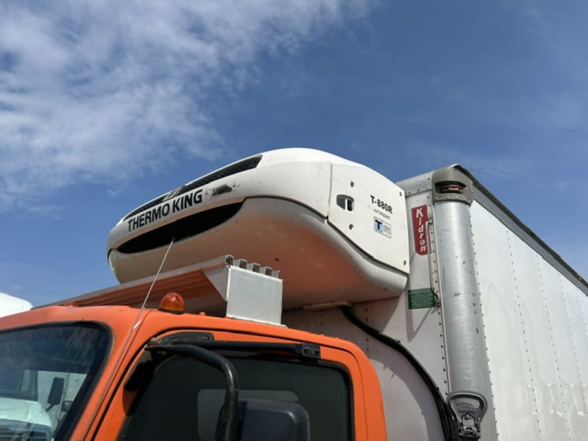 2020 Isuzu NQR in Farmingdale, NY — photo 7