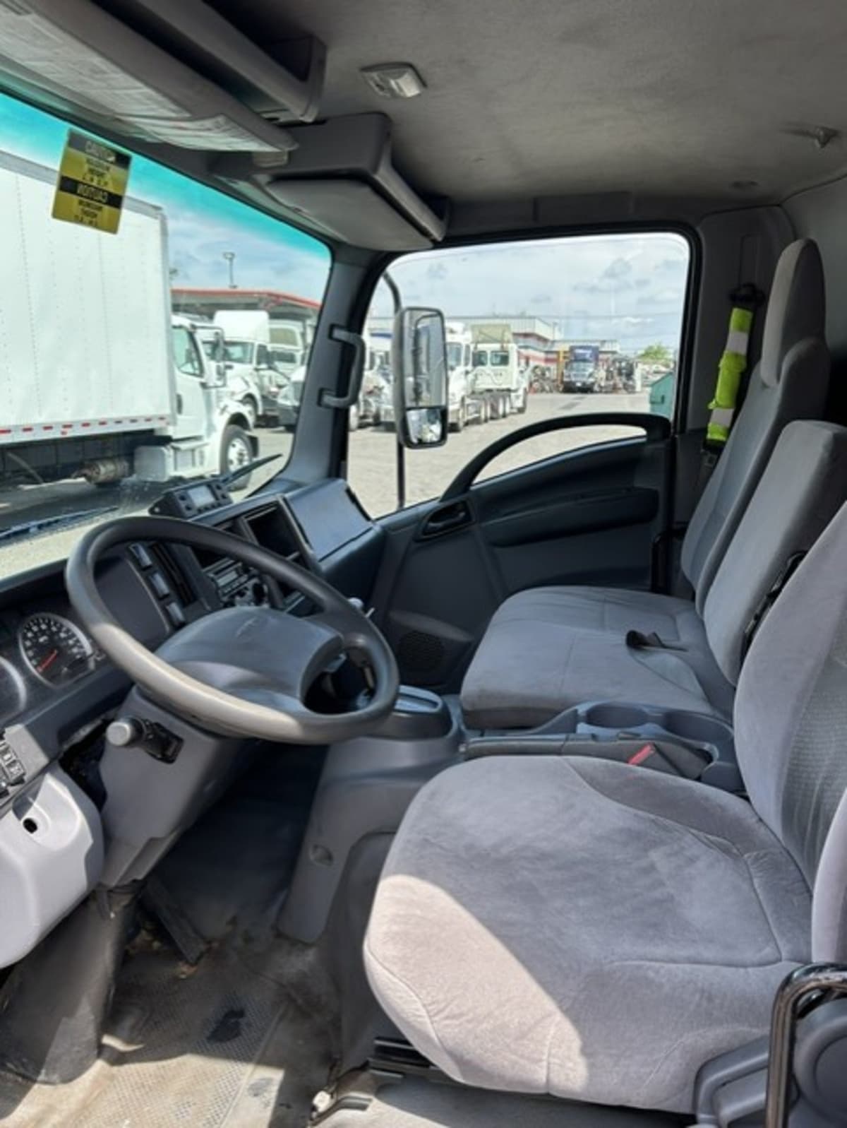 2020 Isuzu NQR in Farmingdale, NY — photo 8