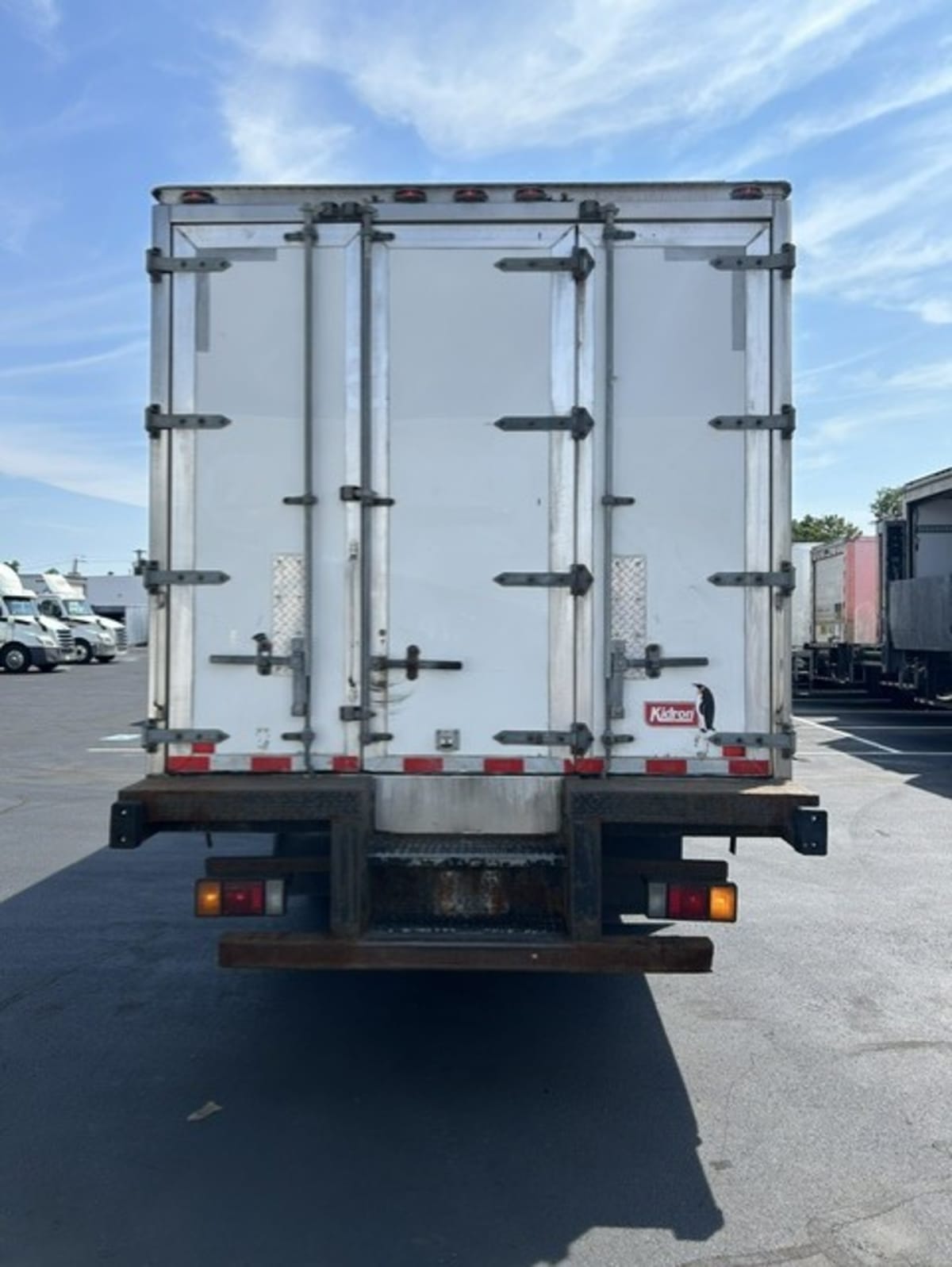 2020 Isuzu NQR in Farmingdale, NY — photo 5