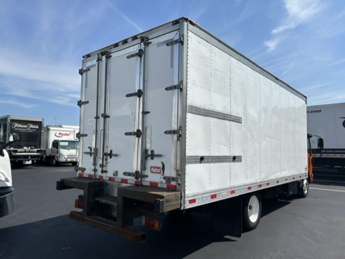 2020 Isuzu NQR in Farmingdale, NY — photo 4