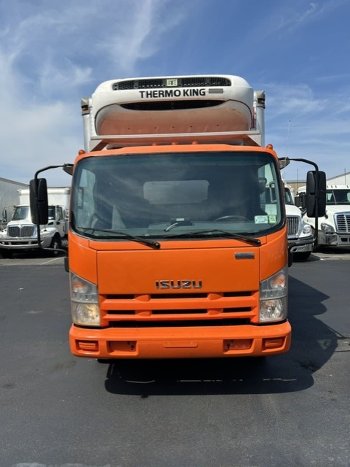 2020 Isuzu NQR in Farmingdale, NY — photo 2