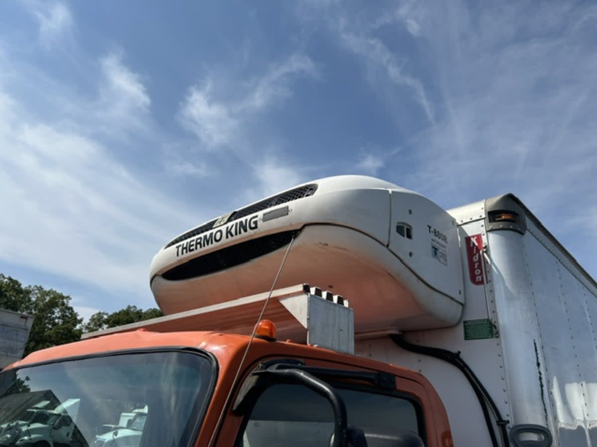2020 Isuzu NQR in Farmingdale, NY — photo 7