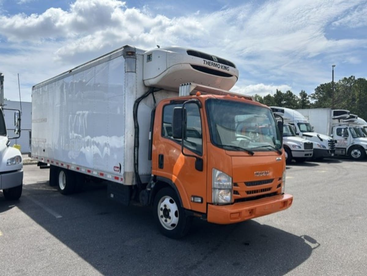 2020 Isuzu NQR in Farmingdale, NY — photo 3