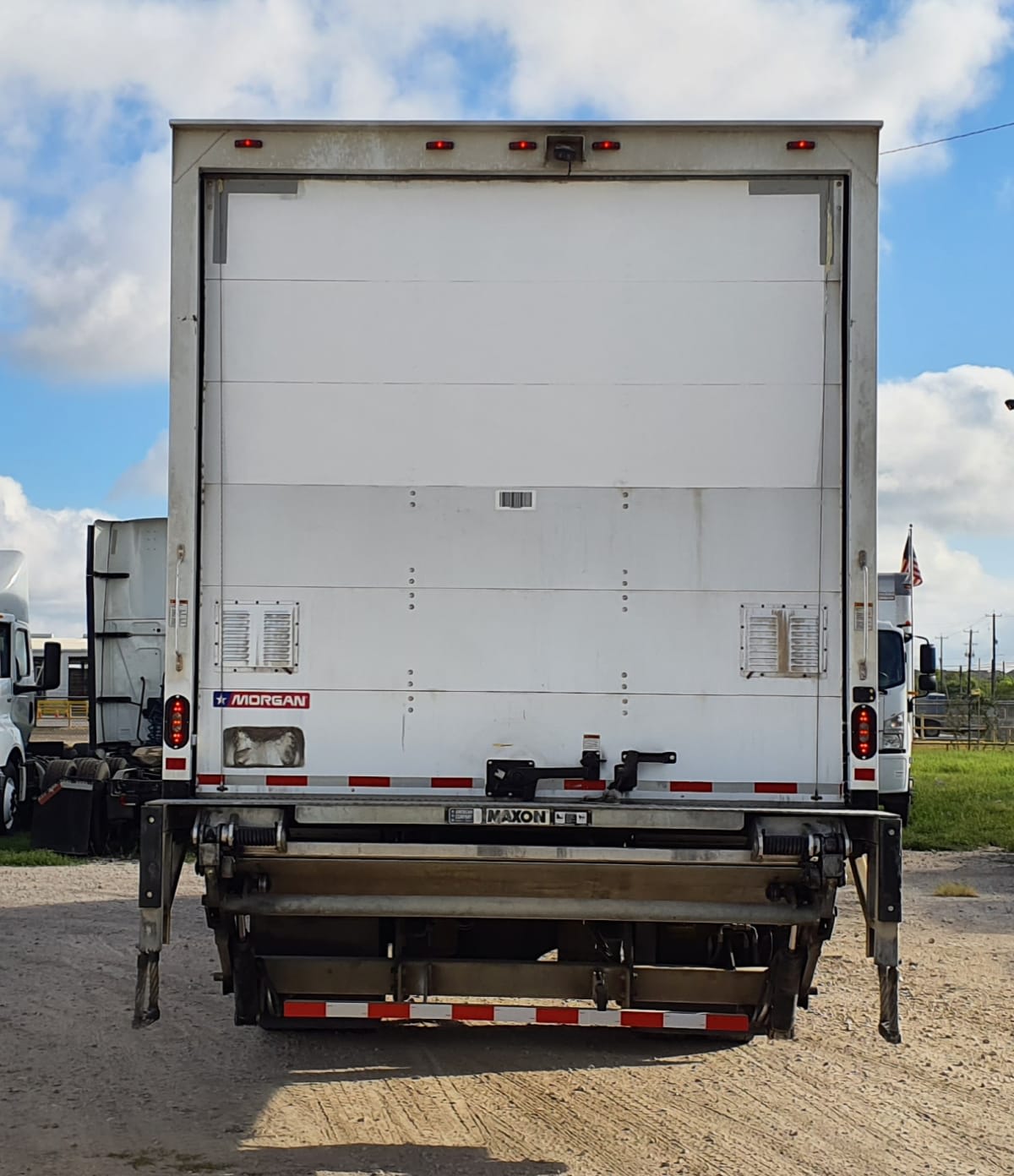 2020 Navistar International MV607 (4X2) 271083
