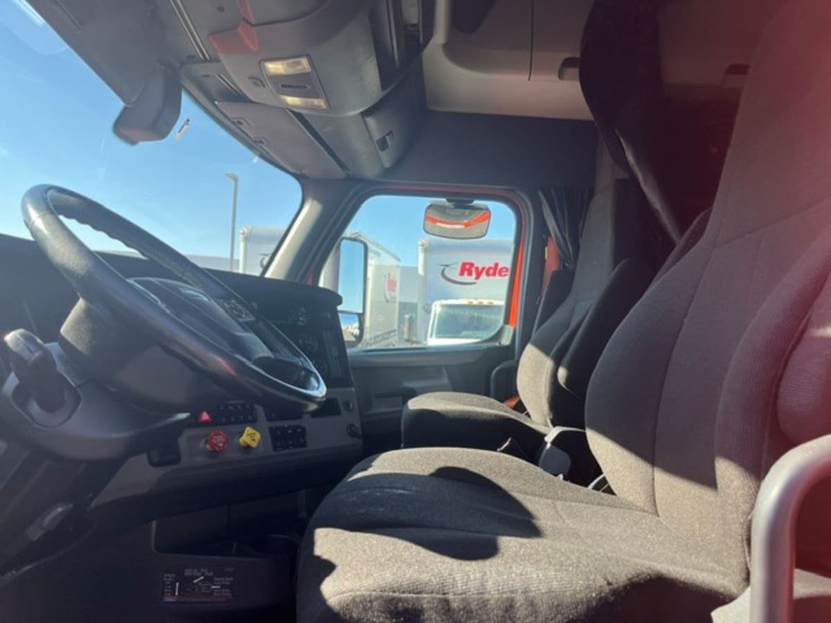 2020 Freightliner/Mercedes NEW CASCADIA PX12664 271135