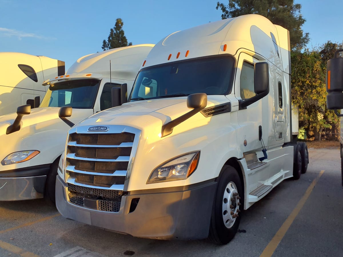 2020 Freightliner/Mercedes NEW CASCADIA PX12664 271206